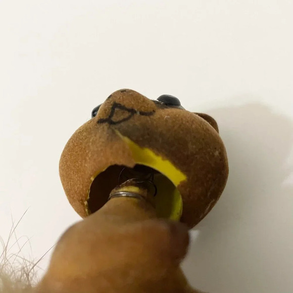 Vtg Small Flocked Raccoon Nodder Fury Tail Bobble Head 3 Inch Hong Kong Flaws - Picture 3 of 16